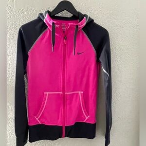Size XSMALL Nike Women's‎ Thermal Fit Vibrant Pink and Black Hoodie Jacket